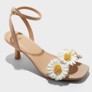 Wild Fable Brianna Daisy Ankle Strap Heels Size 7.5 Sandals Square Open Toe